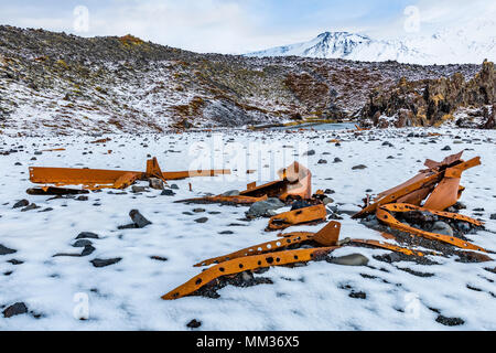 Rost bleibt einer Grimsby Fischtrawler auf djúpalónssandur Strand, Snaefellsnes, Island Stockfoto