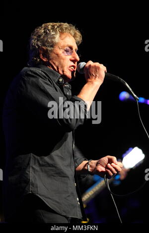 Roger Daltrey führt Die, die legendäre Rockoper Tommy auf der Bühne in der Indigo bei der O2-Arena am 21. Juli 2011 in London, Vereinigtes Königreich. - - - Bild von: © Paul Cunningham Stockfoto