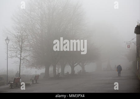 Park Shaftesbury Dorset England UK an einem nebligen Tag im Februar 2018. Bei klarem Wetter es für seinen Blick über die Landschaft. Stockfoto