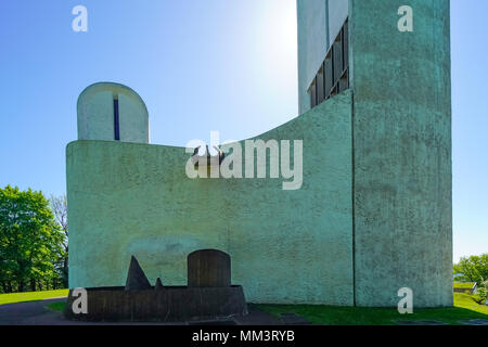 Notre Dame du Haut, Ronchamp-Kapelle, entworfen vom schweizerisch-französischen Architekten Le Corbusier, Frankreich. Stockfoto