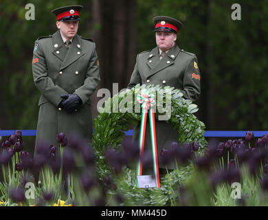 Irish Defence Forces Personal nehmen Sie Teil in einer religiösen Zeremonie die Ostern 1916 steigende Führer an Arbour Hill Friedhof in Dublin zu gedenken. Stockfoto