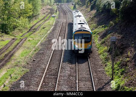 Class 185 TransPennine Express train near Golcar, West Yorkshire Stockfoto