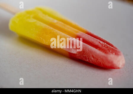 Rocket geformte Eis am Stiel Stockfoto