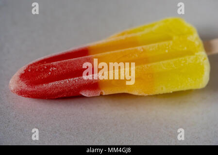 Rocket geformte Eis am Stiel Stockfoto