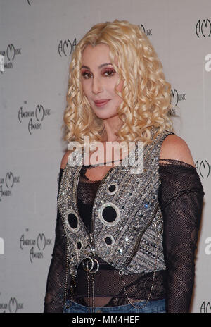 Cher im Drucksaal am 29. jährliche American Music Awards im Shrine Auditorium in Los Angeles Mittwoch, Januar 9, 2002. 13 Cher04.jpg 13 Cher 04 Red Carpet Event, Vertikal, USA, Filmindustrie, Prominente, Fotografie, Bestof, Kunst, Kultur und Unterhaltung, Topix Prominente Fashion/Vertikal, Besten, Event in Hollywood Leben - Kalifornien, Roter Teppich und backstage, USA, Film, Stars, Film Stars, TV Stars, Musik, Promis, Fotografie, Bestof, Kunst, Kultur und Unterhaltung, Topix, headshot, vertikal, eine Person aus dem Jahr 2001, Anfrage tsuni@G Stockfoto