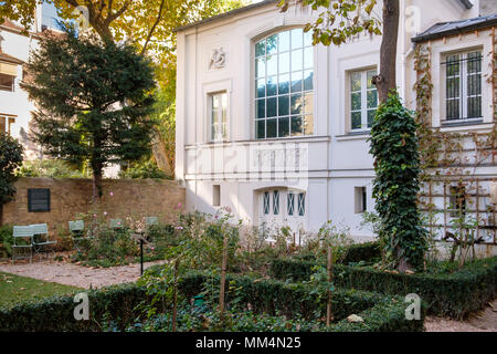 Garten und Blick auf Studio, Musée National Eugène-Delacroix, Paris, Frankreich Stockfoto