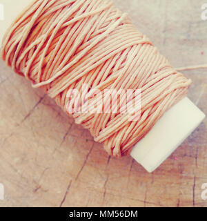 Spule von groben Seil auf Holz alt Retro Vintage Style Stockfoto