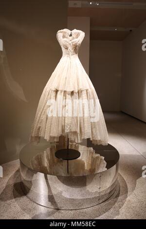 Azzedine Alaia Der Couturier, das Design Museum, London, England Stockfoto