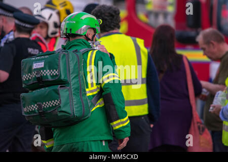 18. April 2018 - Greater Manchester Polizei evakuiert der Princess Street und in den umliegenden Straßen nach Mengen instabile Chemikalien wurden in einem Labor gefunden. Stockfoto