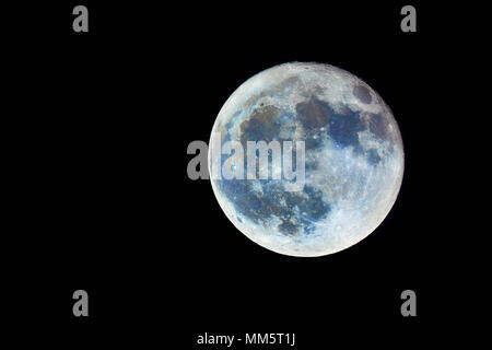 Vollmond gegen Himmel bei Nacht Stockfoto