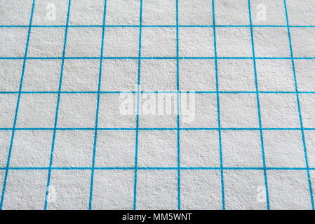 Ein Blatt Papier in einen Käfig. Stockfoto