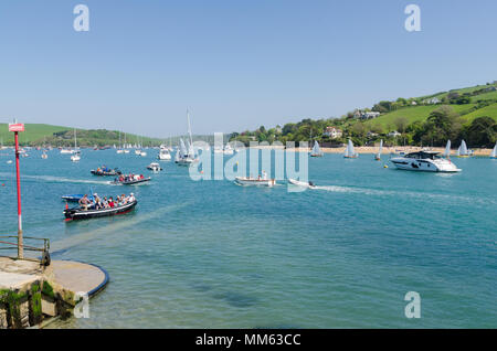 Segelboote in der salcombe Mündung in die South Hams, Devon, Großbritannien Stockfoto