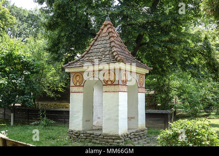 Kleinen Schrein in Village Museum, Bukarest Stockfoto