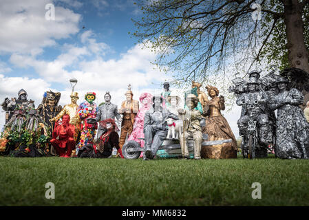 Bancroft Gärten, Stratford-upon-Avon, Warwickshire, Großbritannien. 22. April 2018. Der Gewinner des ersten Nationalen in Großbritannien lebende Statue Meisterschaft angezogen Stockfoto