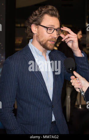 VIP-Anreise für die Rächer Infinity Krieg Großbritannien Fan Event Mit: Tom Hiddleston Wo: London, Vereinigtes Königreich, wenn: 08 Apr 2018 Credit: Phil Lewis/WENN.com Stockfoto