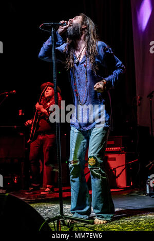 Las Vegas, NV, USA. 8. Mai, 2018. *** Haus AB *** Chris Robinson und Luftlinie im Brooklyn Schüssel in Las Vegas, NV am 8. Mai 2018. Credit: BIP Fotos/Media Punch/Alamy leben Nachrichten Stockfoto