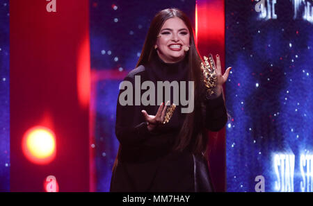 09 Mai 2018, Portugal, Lissabon: Maltas Christabelle auf der Bühne während des zweiten Generalprobe des zweiten Halbfinale beim Eurovision Song Contest. Das Finale findet am 12. Mai 2018. Foto: Jörg Carstensen/dpa Stockfoto