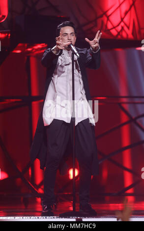 09 Mai 2018, Portugal, Lissabon: Der Ukraine Melovin auf der Bühne während des zweiten Generalprobe des zweiten Halbfinale beim Eurovision Song Contest. Das Finale findet am 12. Mai 2018. Foto: Jörg Carstensen/dpa Stockfoto