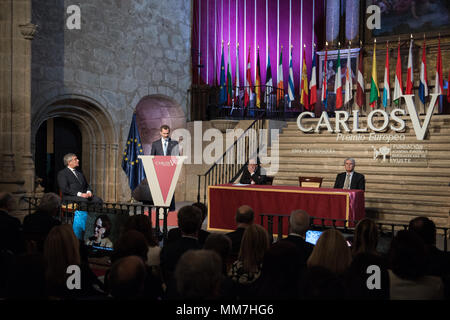 Monasterio de Yuste, Cuacos de Yuste, Spanien. 9. Mai, 2018 - Rede von Antonio Tajani, der Präsident des Europäischen Parlaments Momente vor dem Carlos V Preisverleihung. Credit: Esteban Martinena Guerrero/Alamy leben Nachrichten Stockfoto