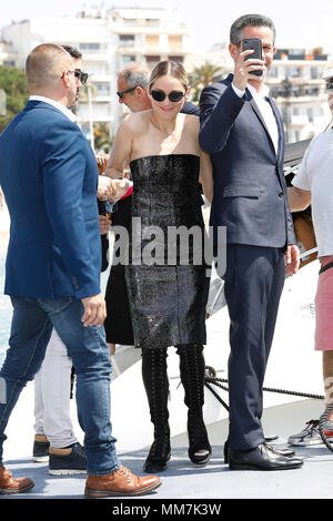 Cannes, Frankreich. 10. Mai 2018. Marion Cotillard besucht die '355' Fotoshooting während der 71St Cannes Film Festival im Majestic Beach Pier am 10. Mai 2018 in Cannes, Frankreich. Quelle: John Rasimus/Medien Punch *** FRANKREICH, SCHWEDEN, NORWEGEN, DENARK, Finnland, USA, Tschechische Republik, SÜDAMERIKA NUR*** Credit: MediaPunch Inc/Alamy leben Nachrichten Stockfoto