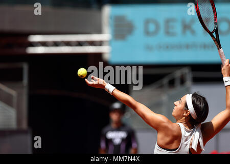 Madrid, Spanien. 10. Mai, 2018. Caroline Garcia von Frankreich zu Carla Suarez von Spanien während ihrer ATP Madrid Open Umlauf von 16 Partie Tennis auf dem Caja Magica in Madrid. Credit: Manu Reino/SOPA Images/ZUMA Draht/Alamy leben Nachrichten Stockfoto