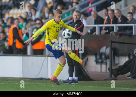 Amel Mujanic (Schweden), die in Aktion während der 2018 UEFA U-17 Meisterschaft Gruppe B Spiel zwischen Schweden und Portugal bei Pirelli Stadion am 10. Mai 2018 in Burton upon Trent, England. (Foto von Richard Burley/phcimages.com) Stockfoto