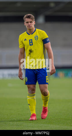 Burton upon Trent, Großbritannien. 10. Mai 2018. 10. Mai, Pirelli Stadium, Burton upon Trent, England; UEFA U17 Europameisterschaft, Schweden und Portugal; Kevin Ackermann von Schweden Quelle: Aktion Plus Sport Bilder/Alamy leben Nachrichten Stockfoto