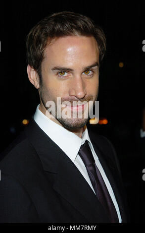 Joseph Fiennes anreisen, auf der Suche nach Neverland Premiere auf der Academyy von Motion Pictures in Los Angeles. November 11, 2004.08 - FiennesJoseph 031 Red Carpet Event, Vertikal, USA, Filmindustrie, Prominente, Fotografie, Bestof, Kunst, Kultur und Unterhaltung, Topix Prominente Fashion/Vertikal, Besten, Event in Hollywood Leben - Kalifornien, Roter Teppich und backstage, USA, Film, Stars, Film Stars, TV Stars, Musik, Promis, Fotografie, Bestof, Kunst, Kultur und Unterhaltung, Topix, headshot, vertikal, eine Person aus dem Jahr 2004, Anfrage tsuni @ Gamma-U Stockfoto