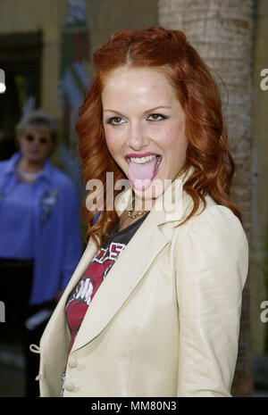 Monet Mazur Anreise bei der Premiere von Angel Eyes an der Egyptian Theatre in Los Angeles 5/15/2001 MazurMonet 14. jpgMazurMonet 14 Red Carpet Event, Vertikal, USA, Filmindustrie, Prominente, Fotografie, Bestof, Kunst, Kultur und Unterhaltung, Topix Prominente Fashion/Vertikal, Besten, Event in Hollywood Leben - Kalifornien, Roter Teppich und backstage, USA, Film, Stars, Film Stars, TV Stars, Musik, Promis, Fotografie, Bestof, Kunst, Kultur und Unterhaltung, Topix, headshot, vertikal, eine Person aus dem Jahr 2001, Anfrage tsuni@Gamma-USA.com Stockfoto