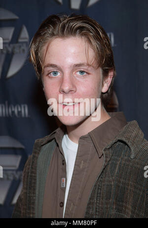 Cody McMains - nicht ein anderer jugendlich Film - bei der Eröffnung der Sieben im Hollywood & Highland in Los Angeles, Ca. Freitag, 30. November 2001. McMainsCody NotAnother.. 05 A... NotAnother jpgMcMainsCody 05A Red Carpet Event, Vertikal, USA, Filmindustrie, Prominente, Fotografie, Bestof, Kunst, Kultur und Unterhaltung, Topix Prominente Fashion/Vertikal, Besten, Event in Hollywood Leben - Kalifornien, Roter Teppich und backstage, USA, Film, Stars, Film Stars, TV Stars, Musik, Promis, Fotografie, Bestof, Kunst, Kultur und Unterhaltung, Topix, headshot, vertikal, ein Stockfoto