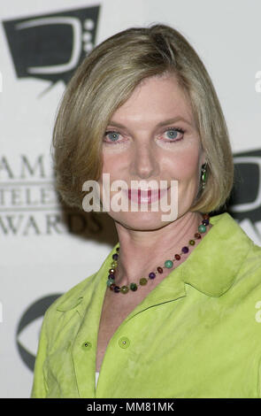 Susan Sullivan - Dharma & Greg - Backstage in der 3. jährlichen Family Television Awards im Beverly Hilton in Los Angeles. August 2, 2001 © TsuniSullivanSusan Dharma & Greg 01. jpgSullivanSusan Dharma & Greg 01 Red Carpet Event, Vertikal, USA, Filmindustrie, Prominente, Fotografie, Bestof, Kunst, Kultur und Unterhaltung, Topix Prominente Fashion/Vertikal, Besten, Event in Hollywood Leben - Kalifornien, Roter Teppich und backstage, USA, Film, Stars, Film Stars, TV Stars, Musik, Promis, Fotografie, Bestof, Kunst, Kultur und Unterhaltung, Topix, headshot, Vert Stockfoto