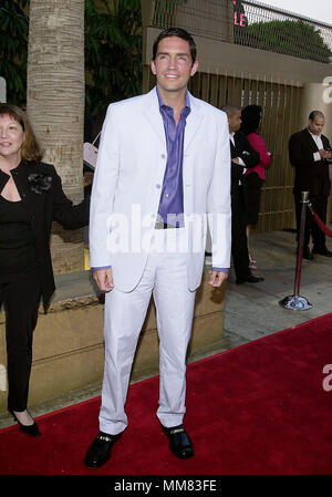 Jim Caviziel anreisen, bei der Premiere von Angel Eyes an der Egyptian Theatre in Los Angeles 5/15/2001 CaviezelJim 06. JPGCaviezelJim 06 Red Carpet Event, Vertikal, USA, Filmindustrie, Prominente, Fotografie, Bestof, Kunst, Kultur und Unterhaltung, Topix Prominente Fashion/Vertikal, Besten, Event in Hollywood Leben - Kalifornien, Roter Teppich und backstage, USA, Film, Stars, Film Stars, TV Stars, Musik, Promis, Fotografie, Bestof, Kunst, Kultur und Unterhaltung, Topix, vertikal, eine Person aus dem Jahr 2001, Anfrage tsuni@Gamma-USA.com Mode - Volle L Stockfoto