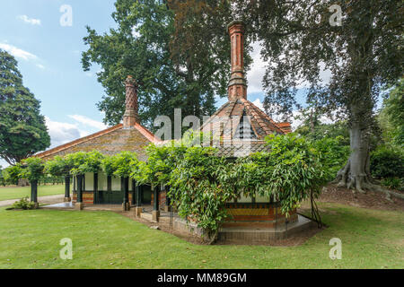 Von Queen Victoria, Teehaus, ein Ziegelstein Pavillon Gebäude im Jahr 1869 auf dem Gelände des Frogmore House auf dem Frogmore Estate, Windsor, England Stockfoto