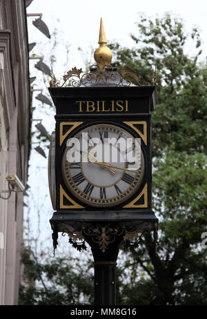 Tiflis Uhr auf shota Rustaveli Avenue Stockfoto