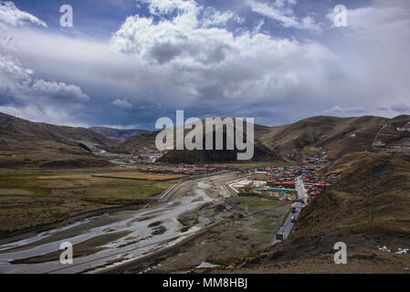 Die umliegenden Dörfer in Tagong Grasland, Sichuan, China Stockfoto