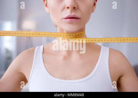 Nahaufnahme eines weiblichen Hals Stockfoto