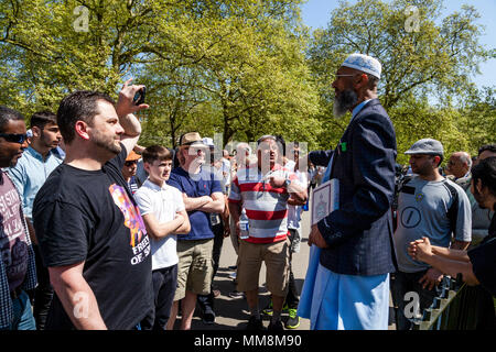 Ein Muslimischer Mann bei Speakers Corner, Hyde Park, London, England Stockfoto