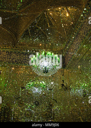 Shah Cheragh Moschee spiegel Mosaik Decke, Shiraz, Iran Stockfoto