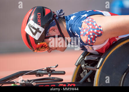 Invictus Games ist ein internationales, anpassungsfähiges Multisport-Event, das 2014 von Prinz Harry für verwundete, verletzte und kranke Servicemitarbeiter und Veteranen gegründet wurde. Das Archivbild zeichnet Rollstuhlrennen während der Spiele 2017 im York Lions Stadium in Toronto auf. Stockfoto