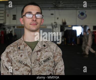 Cpl. Kaenon Ralls beteiligt sich an Alligator Dolch 2017. Stockfoto