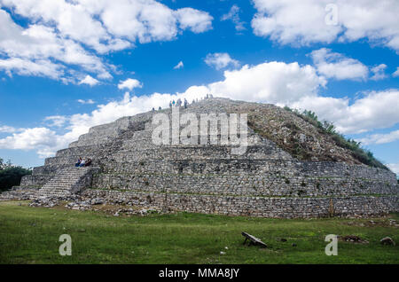 Eine der massivsten Strukturen durch die alten Maya Kultur in Mexiko hergestellt Stockfoto