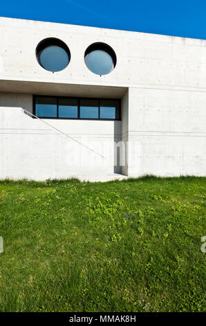 Schönes, modernes Haus in Zement, Outdoor, Fassade Stockfoto