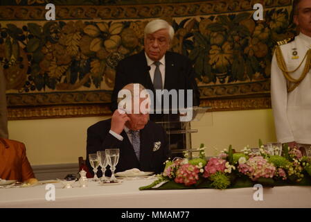 Athen, Griechenland. 09 Mai, 2018. Präsident der Republik Griechenland Prokopis Pavlopoulos, während seiner Rede in der offiziellen Abendessen zu Ehren von Charles, Prinz von Wales in der Griechischen Presidential Villa. Credit: Dimitrios Karvountzis/Pacific Press/Alamy leben Nachrichten Stockfoto