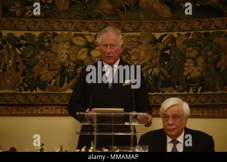 Athen, Griechenland. 09 Mai, 2018. Charles, Prinz von Wales, während seiner Rede in der offiziellen Abendessen in seiner Ehre in griechischen Präsidialerlass Herrenhaus, in Anwesenheit des Präsidenten der Griechischen Republik Prokopis Pavlopoulos. Credit: Dimitrios Karvountzis/Pacific Press/Alamy leben Nachrichten Stockfoto