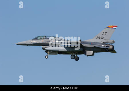 Leeuwarden, Niederlande, April 18, 2018: ein RNLAF F-16 mit Markierungen von Tucson Air Force Base während der Frisian Flag Übung Stockfoto