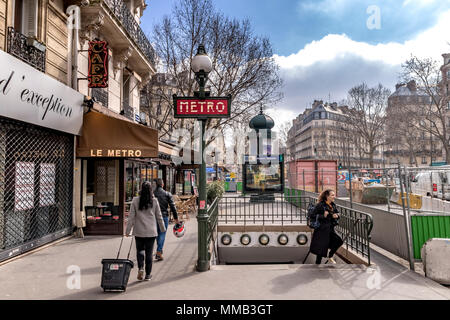 - Maubert Mutualité Metro-station am Boulevard Saint-Germain, Paris Frankreich Stockfoto