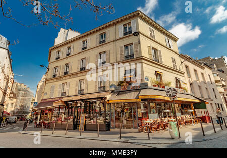 Restaurants und Cafés auf dem Place de la Contrescarpe, in der Nähe der Rue Mouffetard, Paris, Frankreich Stockfoto