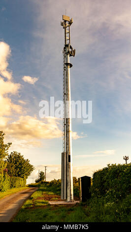 High speed ländlichen Breitband Turm auf Charlton Hügel, durch Airband zum Anschluss von Shropshire betrieben Stockfoto