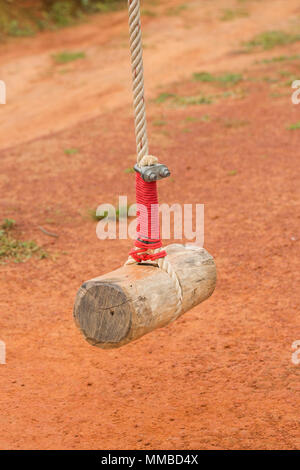 Schwingen von Northern Hill Tribe in Thailand Stockfoto