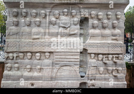 Schließen Sie die Ansicht der Obelisk von Theodosius oder Ägyptische Obelisk in der alten Pferderennbahn in der Nähe von Sultanahmet, Blaue Moschee in Istanbul, Türkei Stockfoto